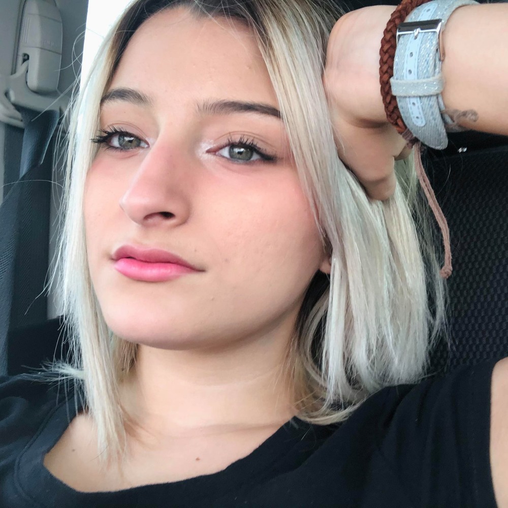 Meet your Posher, Melanie